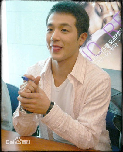 李英勋（又译李永勋）(，LeeYoungHoon)李英勋早期照片壁纸壁纸