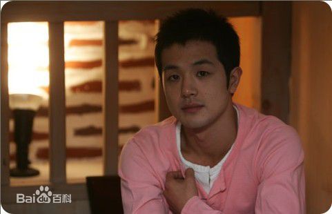 李英勋（又译李永勋）(，LeeYoungHoon)李英勋早期照片壁纸壁纸