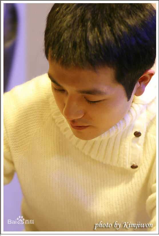 李英勋（又译李永勋）(，LeeYoungHoon)李英勋早期照片壁纸壁纸