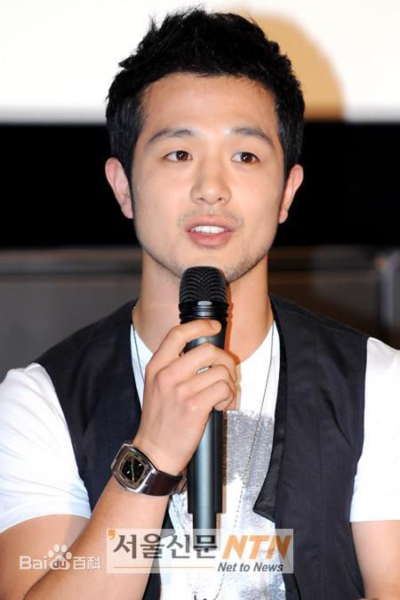 李英勋（又译李永勋）(，LeeYoungHoon)活动照片性感图片壁纸