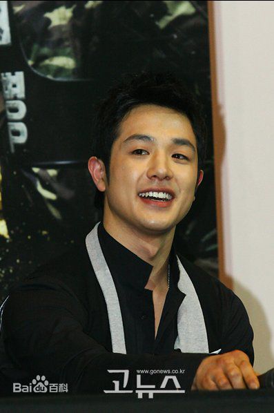 李英勋（又译李永勋）(，LeeYoungHoon)活动照片性感图片壁纸