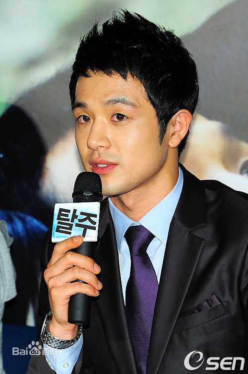 李英勋（又译李永勋）(，LeeYoungHoon)活动照片性感图片壁纸