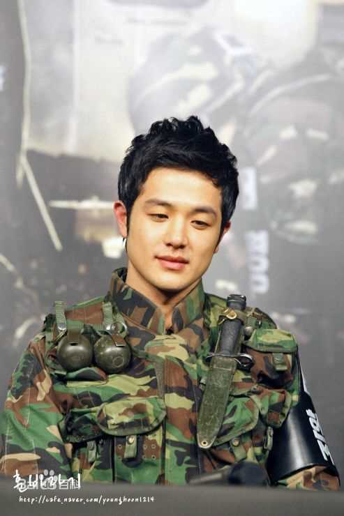 李英勋（又译李永勋）(，LeeYoungHoon)活动照片性感图片壁纸