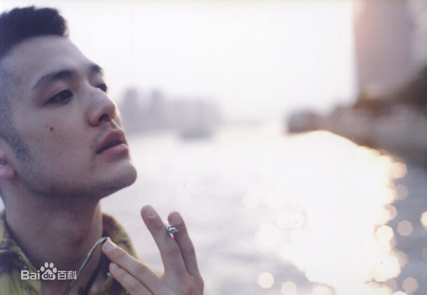 李英勋（又译李永勋）(，LeeYoungHoon)李英勋赴港活动照素颜照壁纸