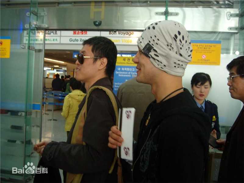 李英勋（又译李永勋）(，LeeYoungHoon)李英勋赴港活动照素颜照壁纸