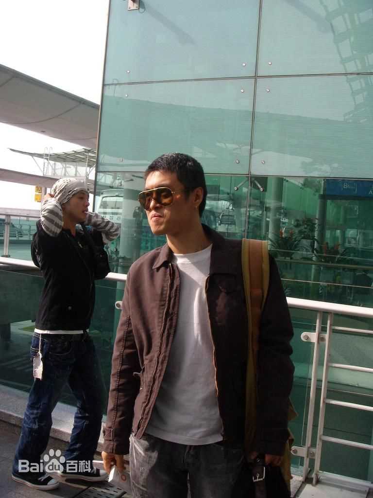 李英勋（又译李永勋）(，LeeYoungHoon)李英勋赴港活动照素颜照壁纸