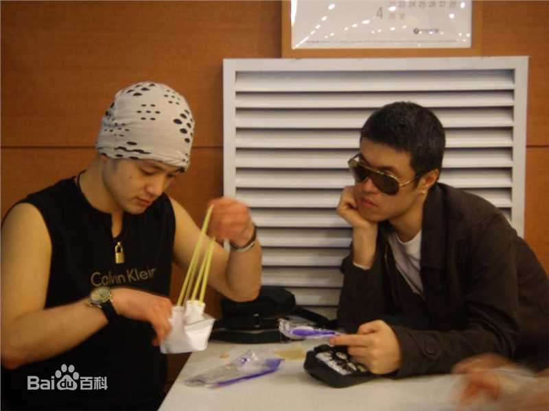 李英勋（又译李永勋）(，LeeYoungHoon)李英勋赴港活动照素颜照壁纸