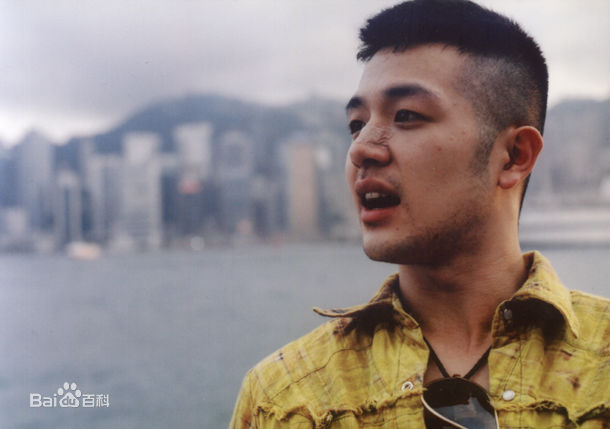 李英勋（又译李永勋）(，LeeYoungHoon)李英勋赴港活动照素颜照壁纸