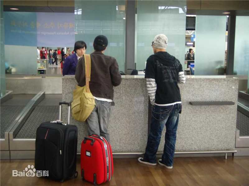 李英勋（又译李永勋）(，LeeYoungHoon)李英勋赴港活动照素颜照壁纸