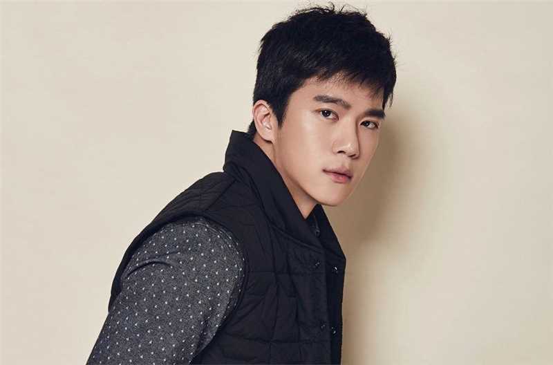 最优质河锡辰()生活照