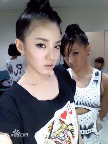 朴山多拉(，Sandara Park)童颜sandara前后照片