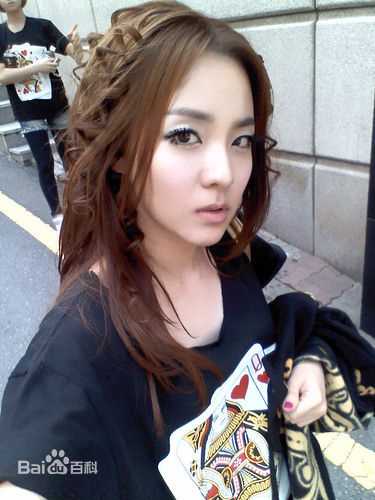 朴山多拉(，Sandara Park)童颜sandara前后照片