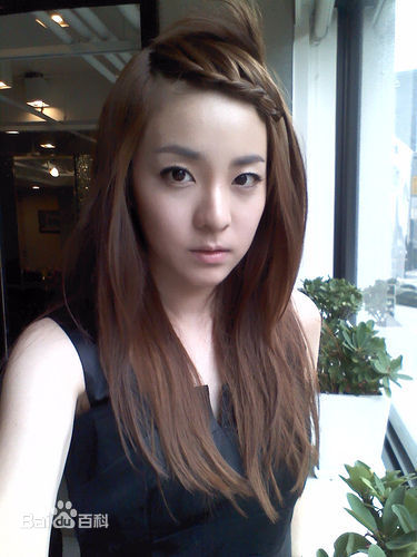 朴山多拉(，Sandara Park)童颜sandara前后照片