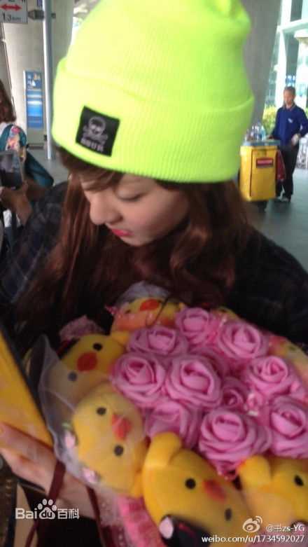 朴山多拉(，Sandara Park)童颜sandara前后照片