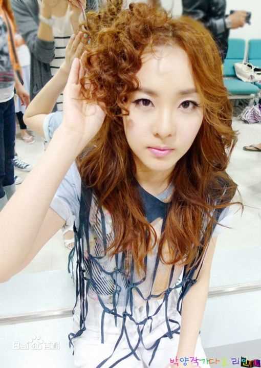 朴山多拉(，Sandara Park)童颜sandara前后照片