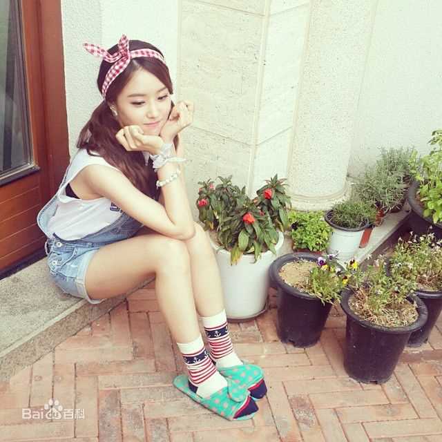 宋枝恩(Song Ji-Eun)专辑图片图册