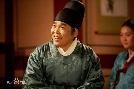 郑恩表()拥抱太阳的月亮(2012)生活照相册