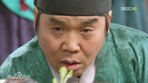 郑恩表()拥抱太阳的月亮(2012)生活照相册