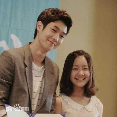 陈智熙(/Jin Ji Hee)社会活动素颜照壁纸