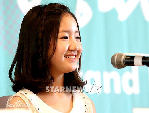 陈智熙(/Jin Ji Hee)社会活动素颜照壁纸