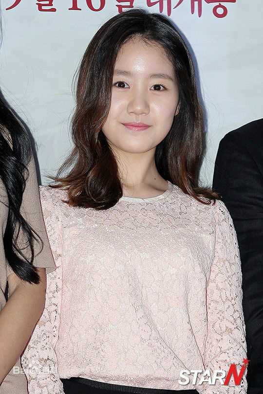 陈智熙(/Jin Ji Hee)社会活动素颜照壁纸