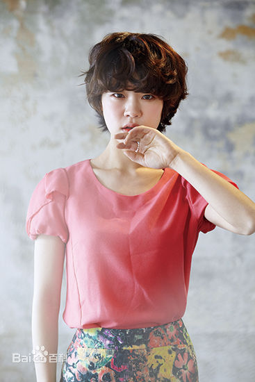 韩艺璃(Han Yeri)杂志拍摄