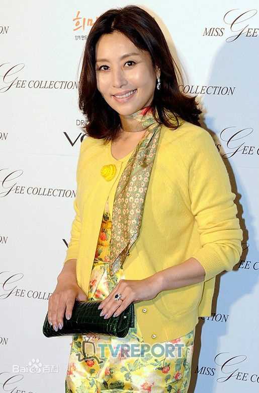 崔明吉()活动性感图片图集