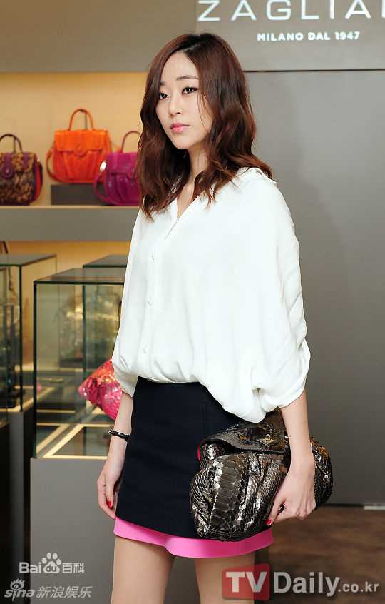 精选金孝珍(，Kim Hyo-Jin)精彩图册