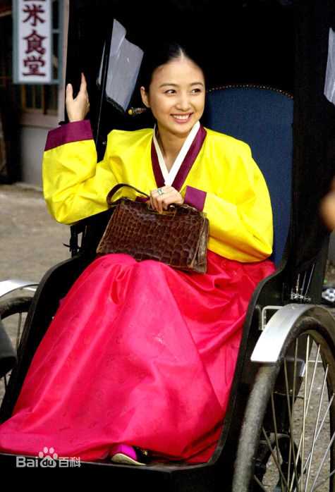 许英兰()出席各种影视图册