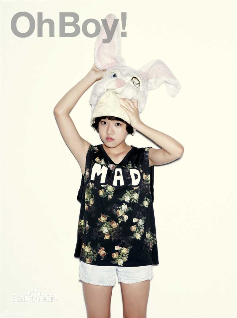 金香奇(，Kim Hyang Gi)儿时图片图集