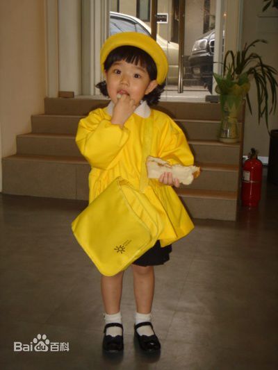 金香奇(，Kim Hyang Gi)儿时图片图集