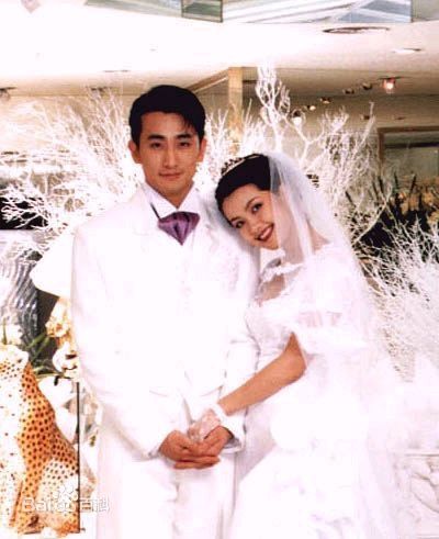 申爱罗(Sin Ae-ra)全家福：幸福美满壁纸壁纸