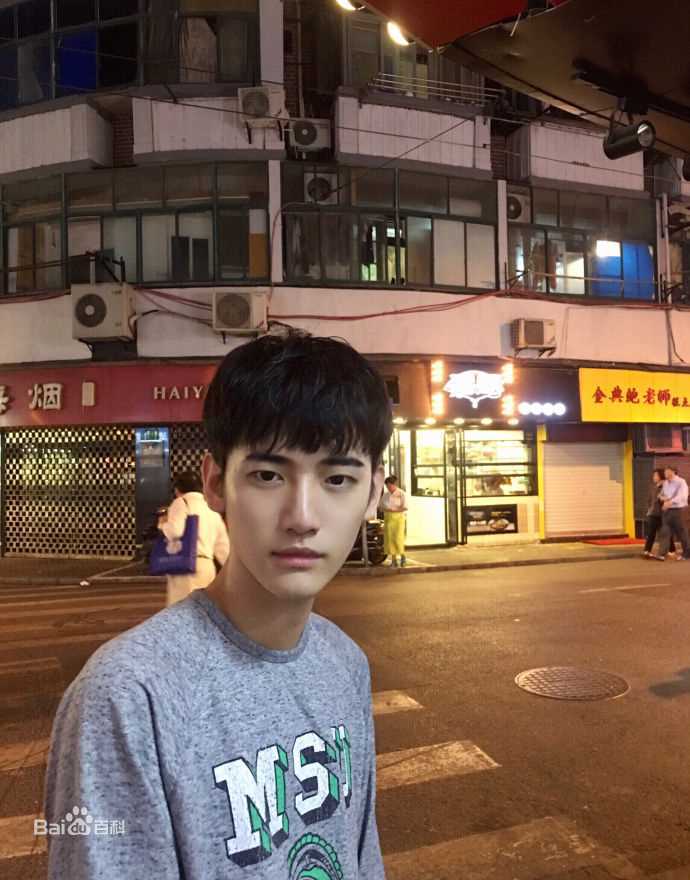 寇振宇生活照图片图集