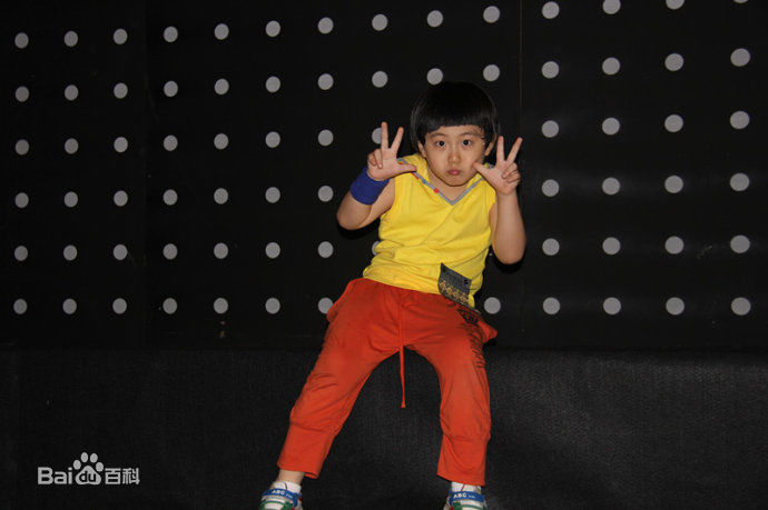 高宇阳(Kevin)阳阳录制浙江卫视“舞动好声音”栏目照片生活照