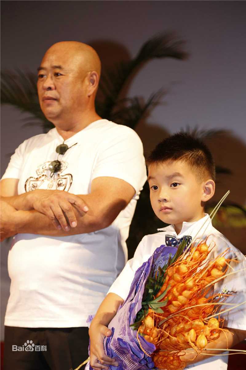 王晓曦照片壁纸壁纸