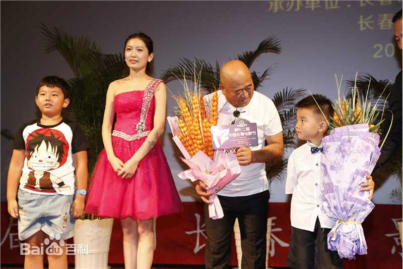 王晓曦照片壁纸壁纸