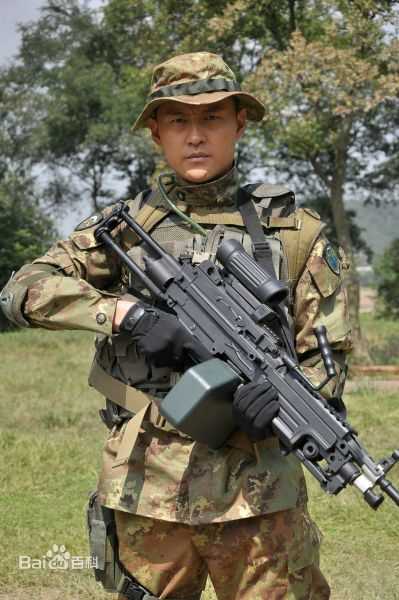 任柯诺最全剧照