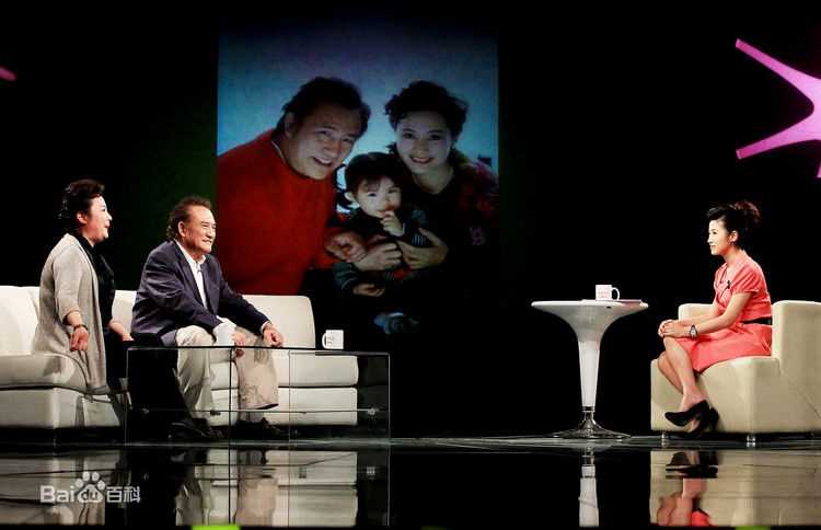 杨在葆及夫人座客北京电视台图片图集