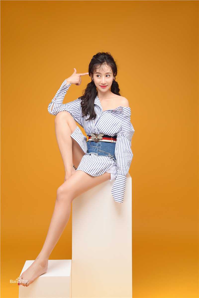 金美伶展示性感图片图集