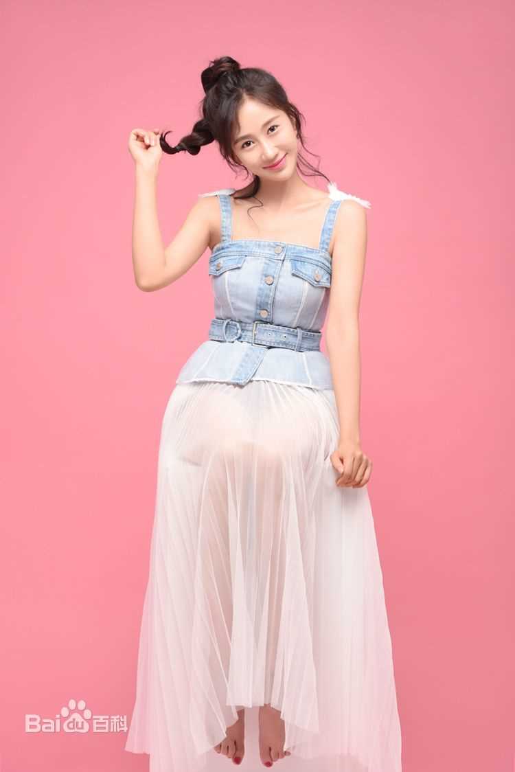 金美伶展示性感图片图集