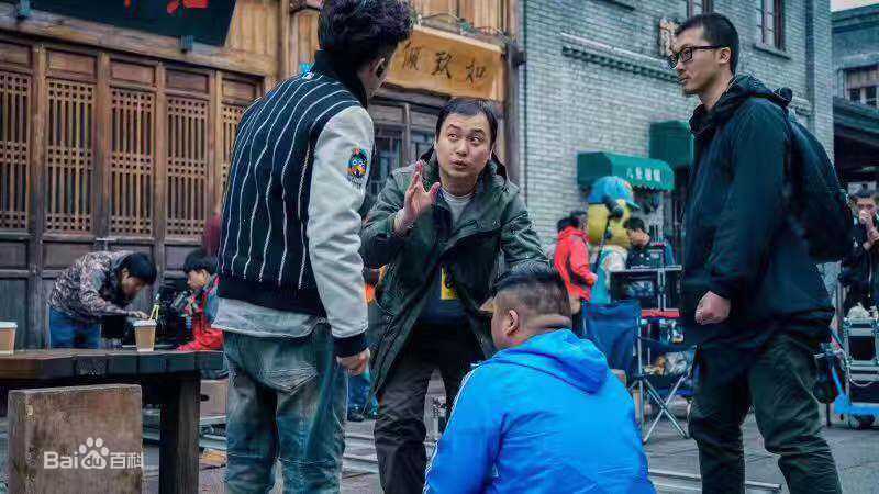 陈之月工作照一生活照