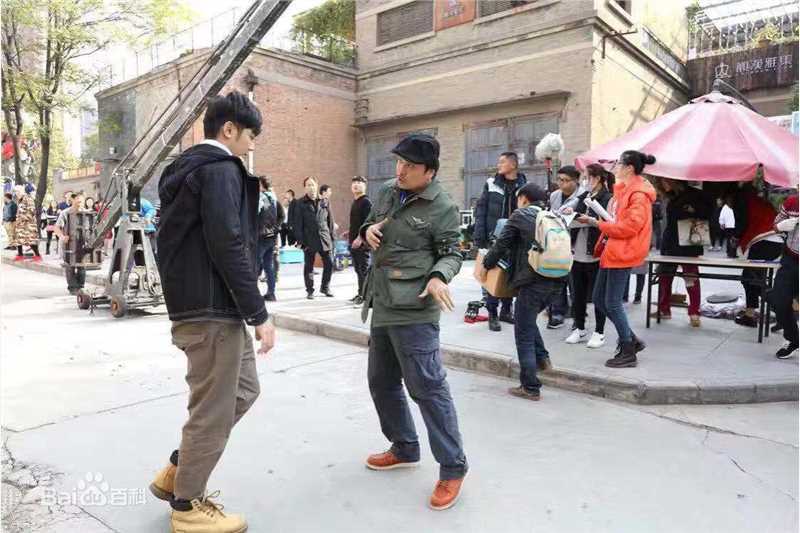 陈之月工作照三性感图片图集