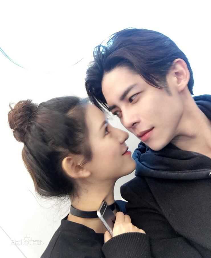 陈柏融与张予馨图册