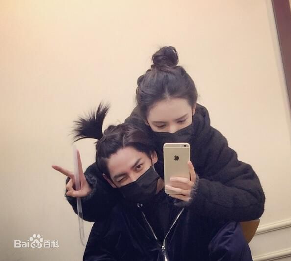 陈柏融与张予馨图册