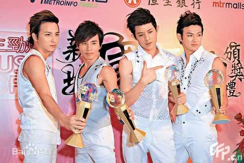 棒棒堂(LOLLIPOP)2010新城国语力颁奖礼素颜照壁纸