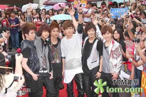 棒棒堂(LOLLIPOP)出席活动壁纸壁纸