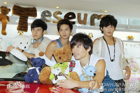 棒棒堂(LOLLIPOP)in韩国济州岛拍摄新MV前后照片