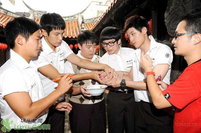 棒棒堂(LOLLIPOP)2010《那些年我们一起追的女孩》敖犬精选剧照