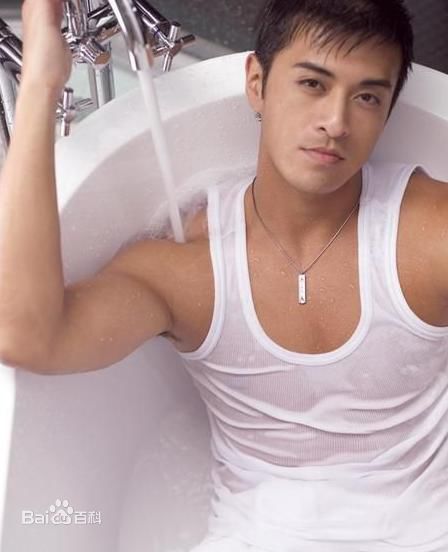 183Club祝钒刚前后照片