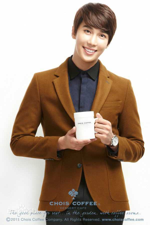 朴政珉<i>（正确官方名）</i>(Park Jung Minパクジョンミン)朴政珉 Chois Coffee素颜照相册